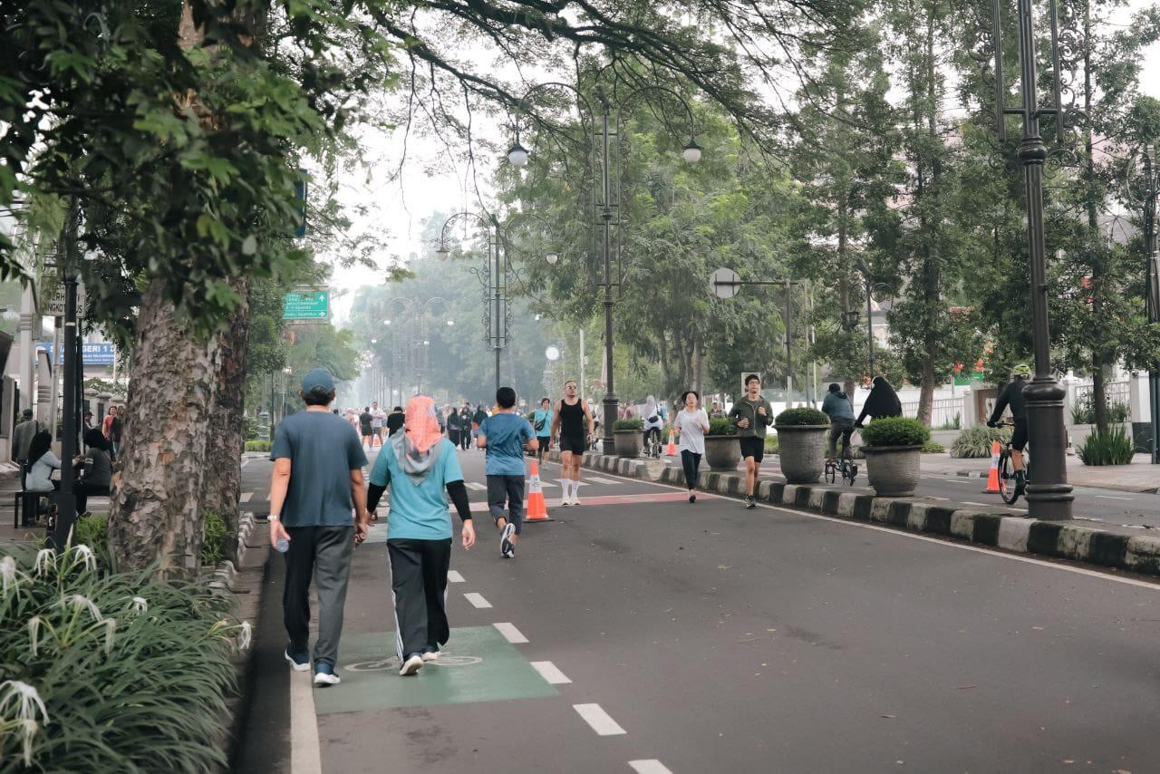 Aktivitas-warga-di-Car-Free-Day-Dagoas.jpg