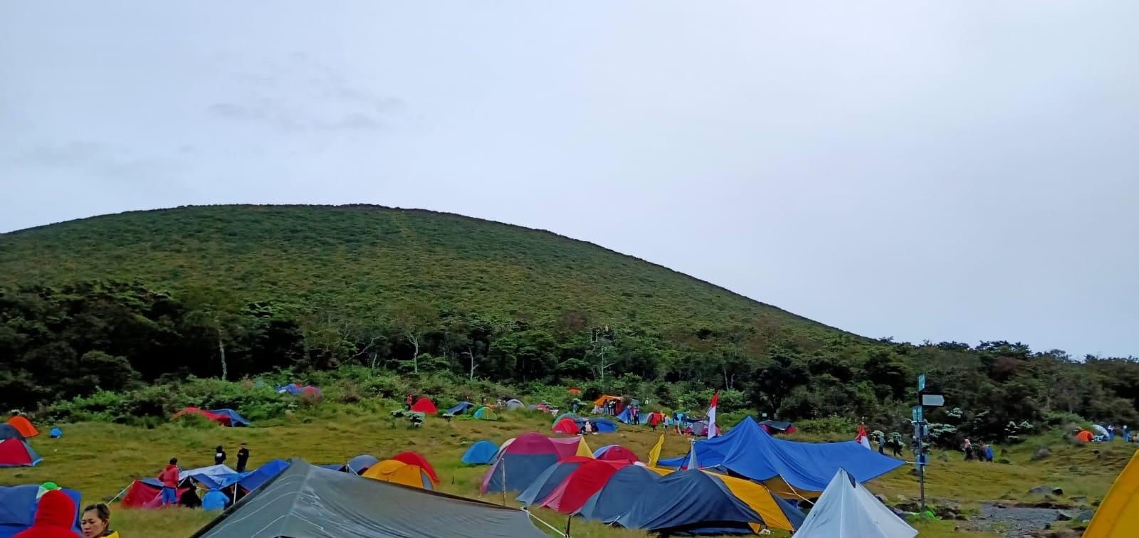 Evaluasi hingga Banyak Pendaki Ilegal, Jalur Pendakian Gede-Pangrango Ditutup Sementara