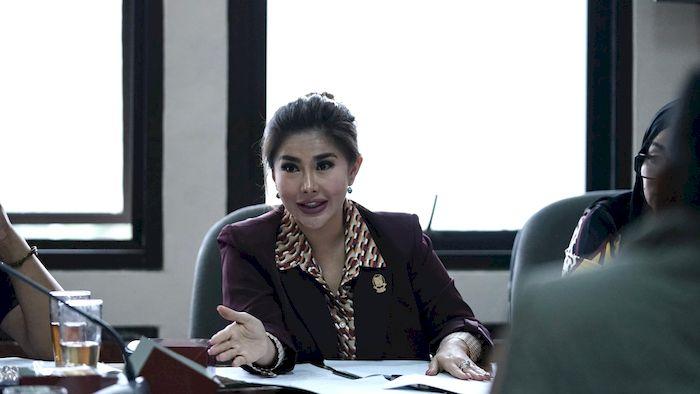 Anggota-DPRD-Kabupaten-Bandung-Fraksi-PDI-Perjuangan-Angie-Natesha-Goenadi.jpg
