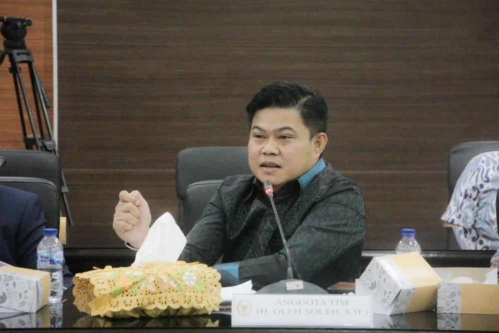 Anggota-Komisi-I-DPR-RI-dari-Fraksi-PKB-Oleh-Soleh2.jpg