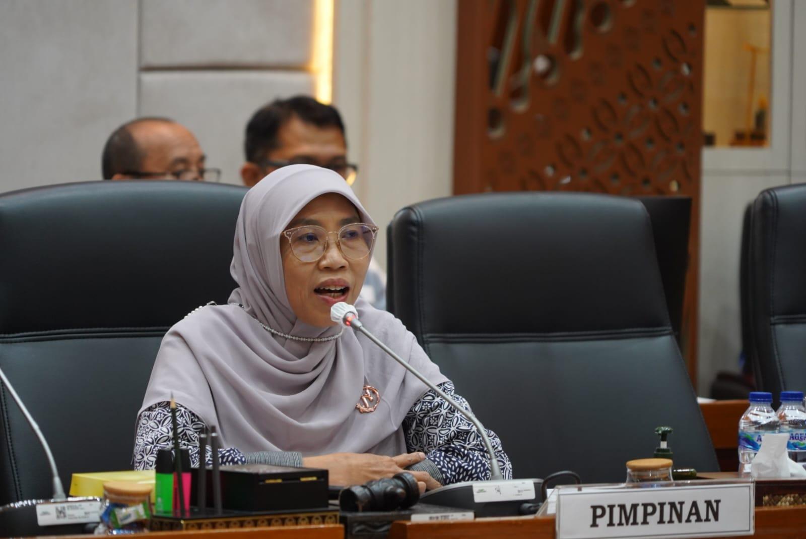 Anggota-Komisi-IX-DPR-RI-Netty-PrasetiyanisA.jpg