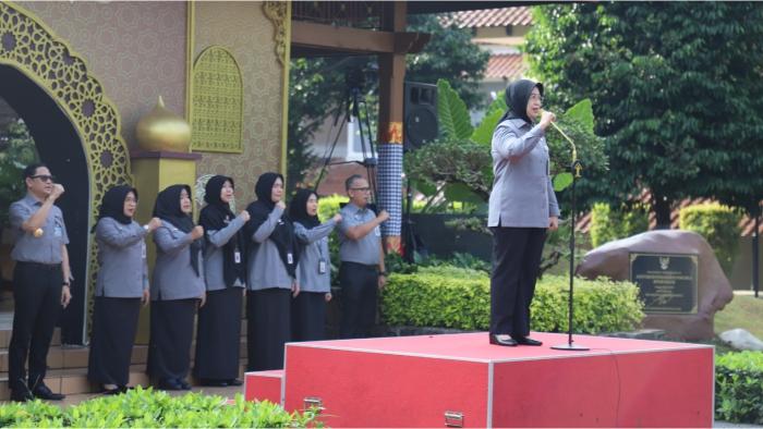 Apel-pagi-perdana-pasca-Lebaran-yang-dirangkaikan-dengan-halal-bihalal-di-Lapangan-BPSDM-Hukum.jpg
