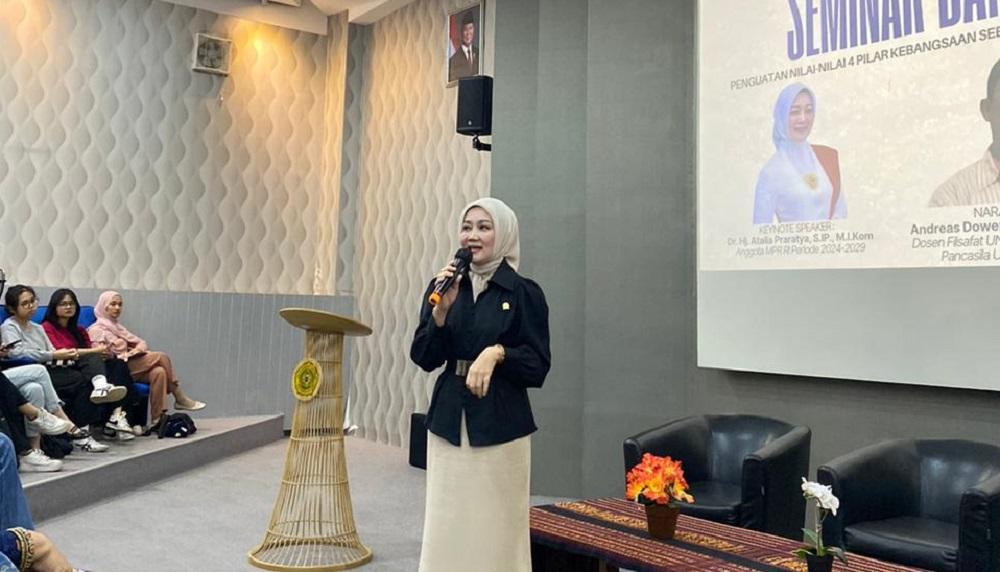 Atalia-Praratya-saat-sosialisasi-empat-pilar-di-Unpar-Senin-1632026.jpg