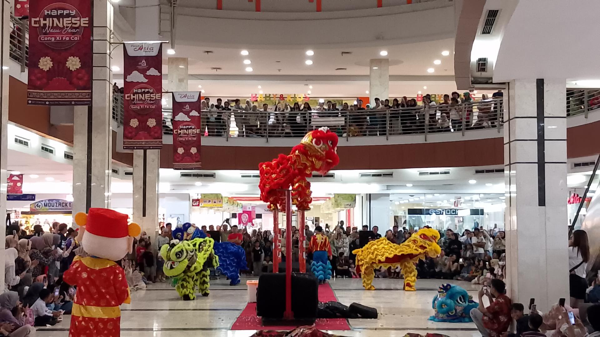 Atraksi-Barongsai-Tonggak-asal-Kota-Bandung-111.jpg