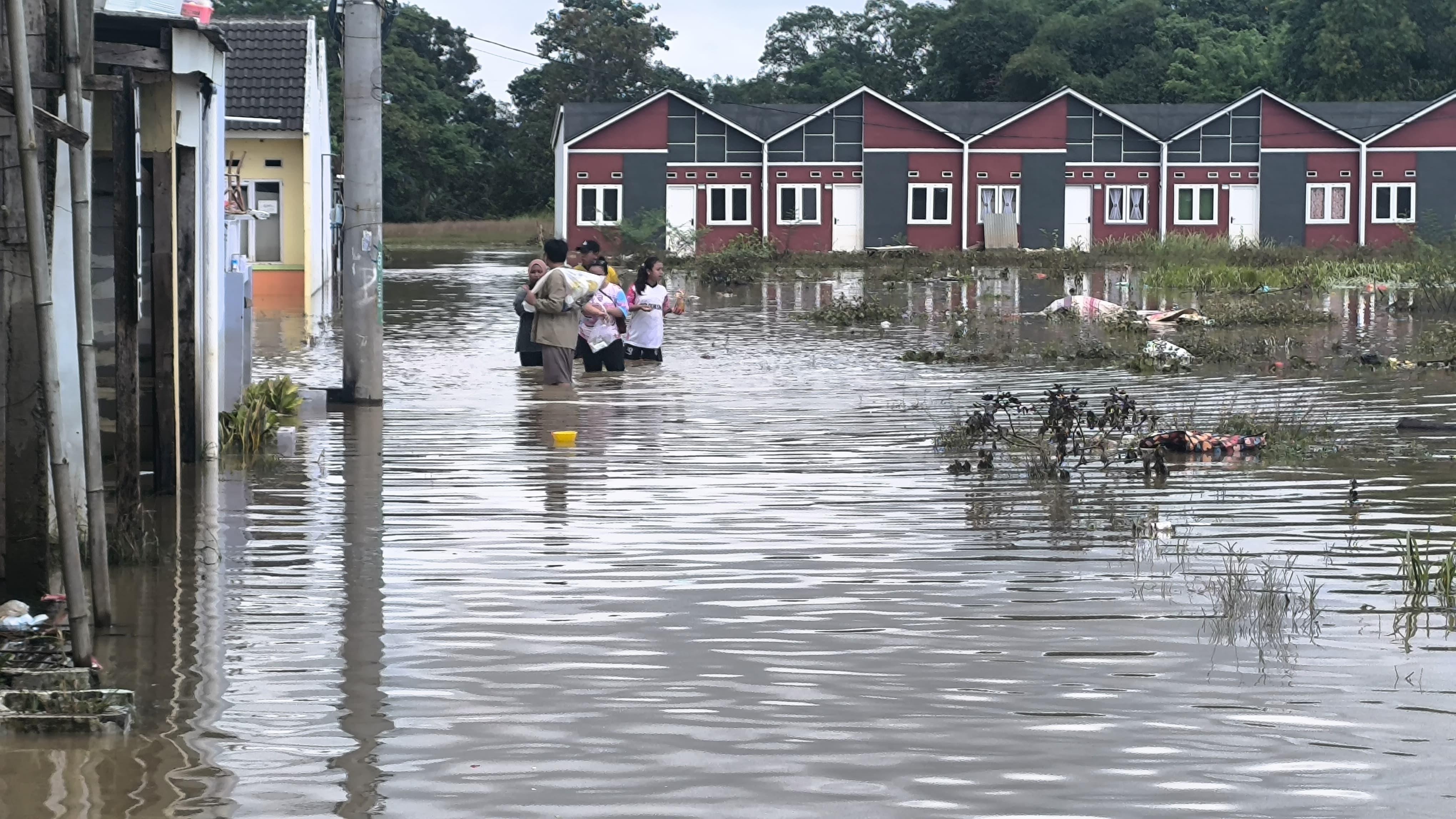 BANJIR-Perumahan-Grand-Texpia-ciasem.jpg