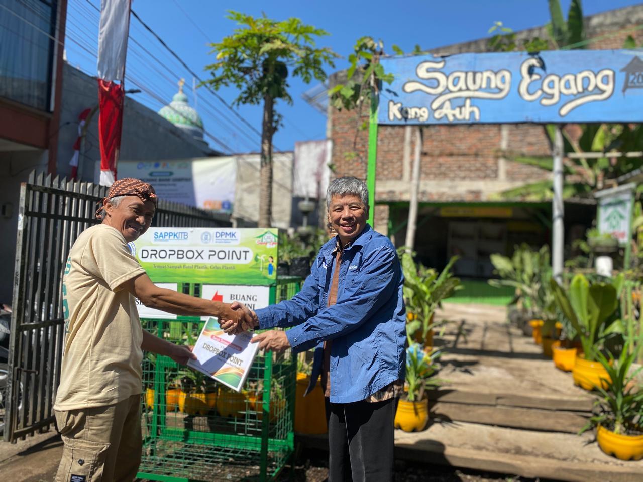 Dulu Dipenuhi Tumpukan Sampah, Kini KMP Saung Egang Sulap Lahan Menjadi Bank Sampah - Tribunjabar.id