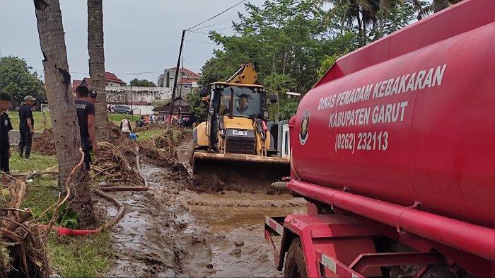 Banjir-Pameungpeuk-Garut-24-September.jpg