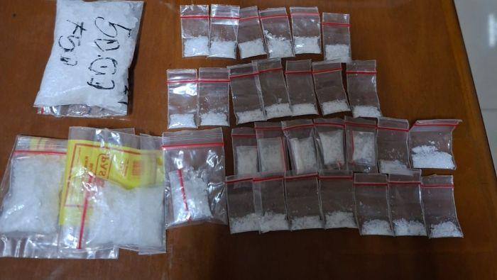 Barang-bukti-sabu-sabu-yang-diamankan-Satnarkoba-Polres-Subang.jpg