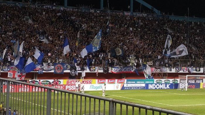 Kala Halo-halo Bandung Menggema di Maguwoharjo, Dinyanyikan Slemania untuk Sambut Bobotoh Persib