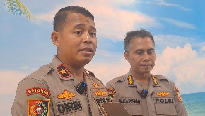 Brigjen-Dirin-kiri-dan-Kepala-Rumah-Sakit-Stukpa-Bhayangkara-Sukabumi-Kombes-Moch-Sofwan.jpg