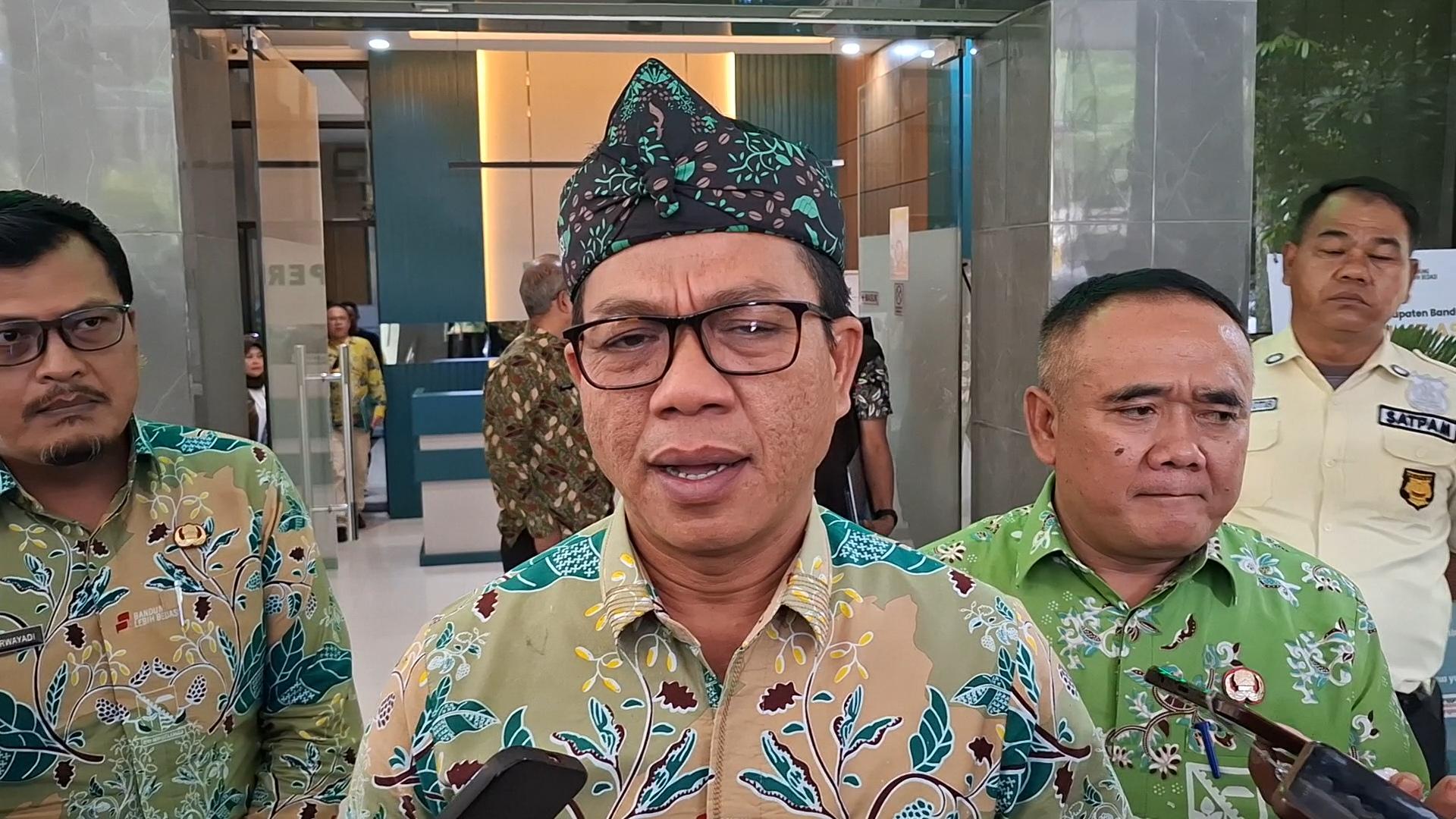 Pemkab Bandung Ajukan Pembangunan 7.000 Toilet, Kekurangan 2.117 Ruang Kelas Baru Jadi PR Besar 