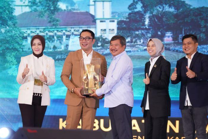 Garut Raih Penghargaan Kabupaten Terbaik se-Jawa Barat, Bupati Optimistis Juara di Tingkat Nasional