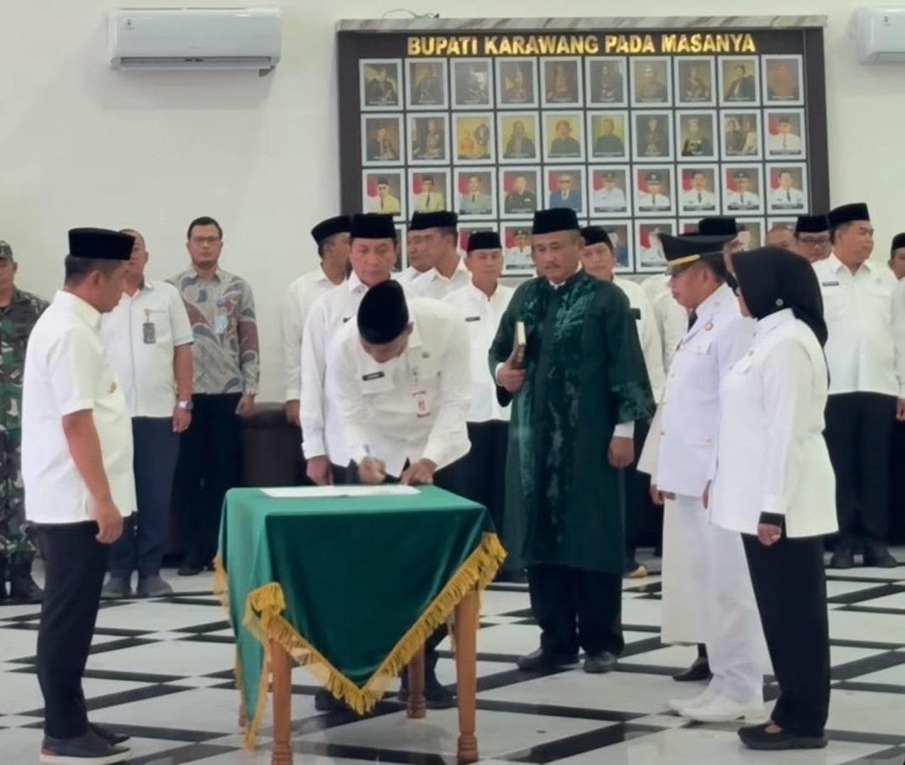 Bupati-Karawang-Aep-Syaepuloh-Melakukan-Rotasi-dan-Mutasi.jpg