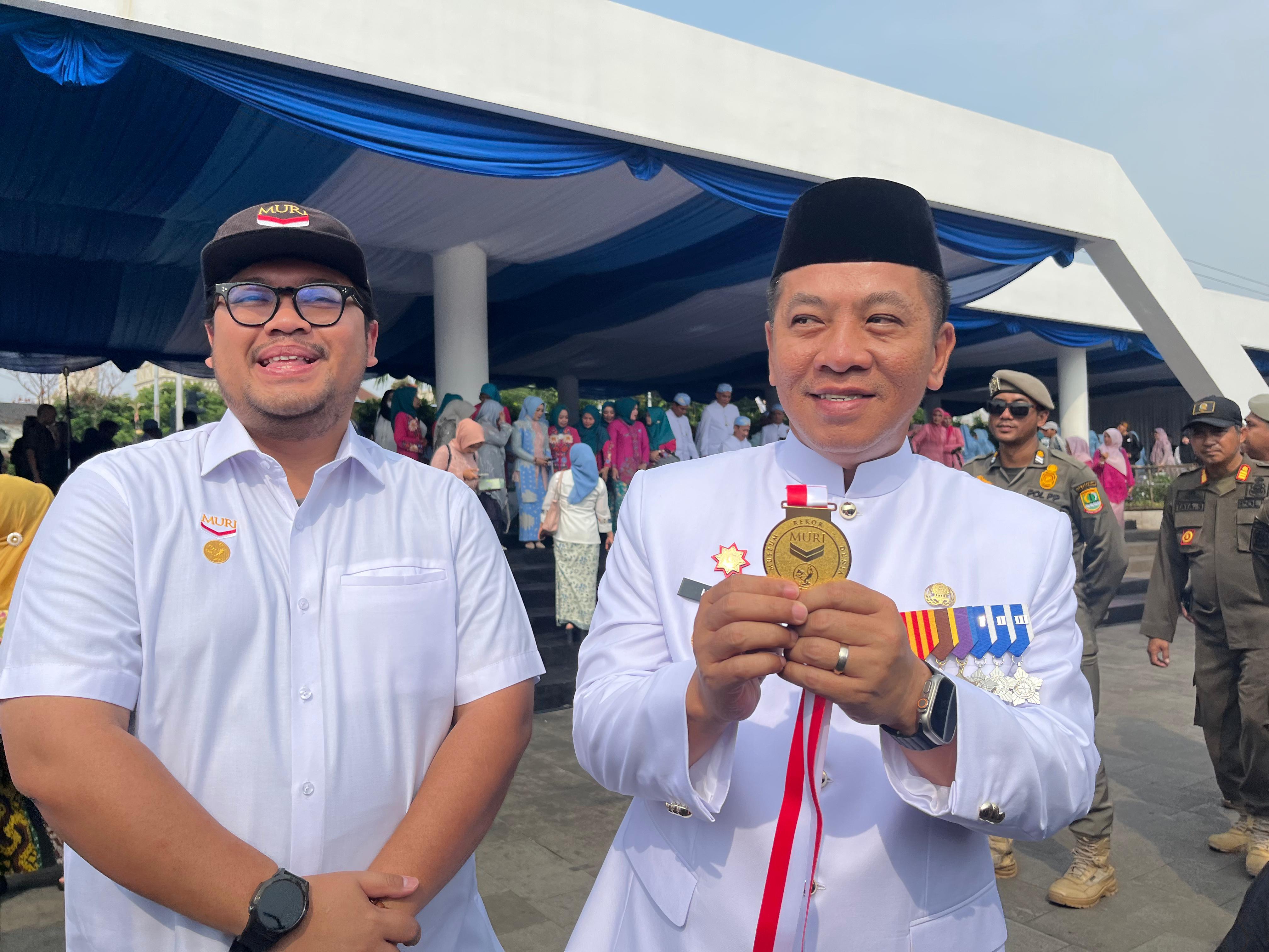 Menggelar Bazar UMKM selama 14 Hari, Pemkab Karawang Pelopori Rekor MURI