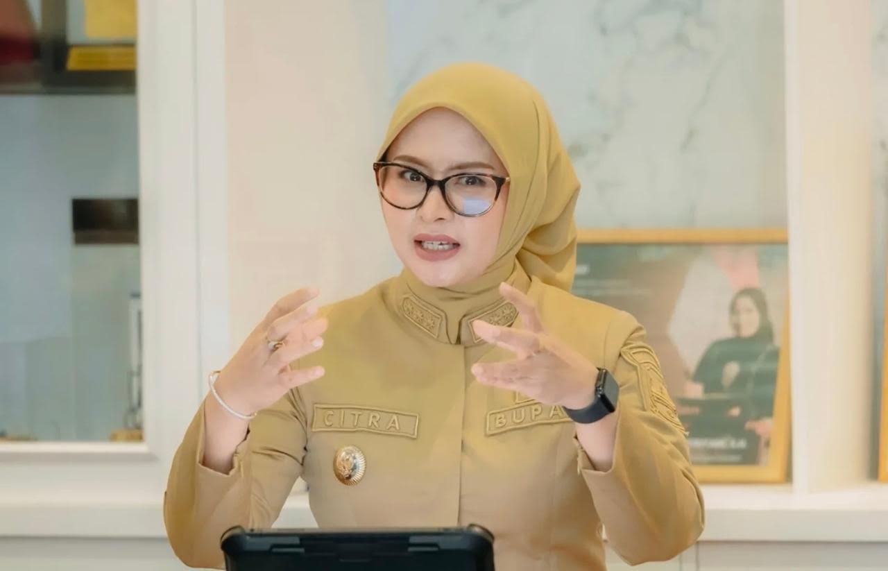 Bupati-Pangandaran-Citra-Pitriyami-geulis.jpg