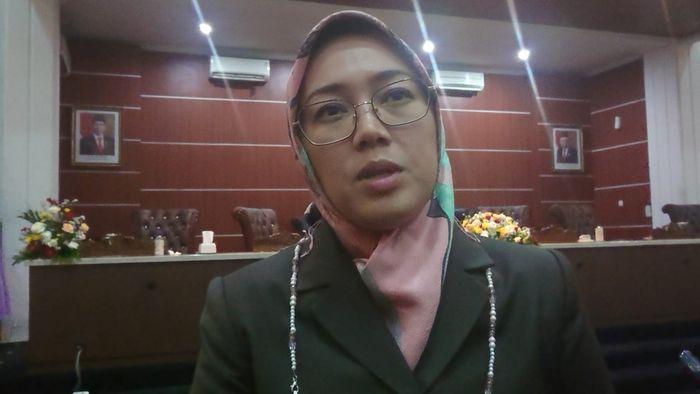 Bupati-Purwakarta-Anne-Ratna-Mustika-memutuskan-menyurati.jpg