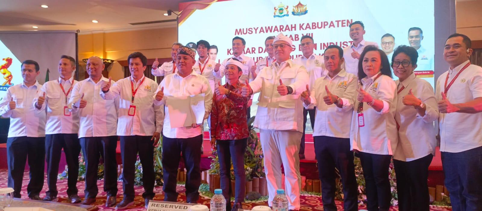 Bupati-Purwakarta-Saepul-Bahri-Binzein-Om-Zein-bersama-Ke.jpg