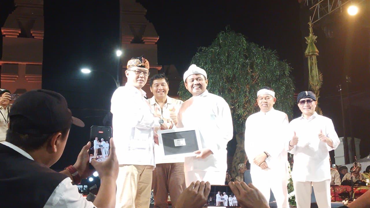 Bupati-Sumedang-Dony-Ahmad-Munir-secara-resmi-mee.jpg
