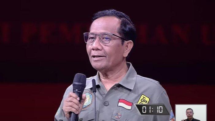 Cawapres-2024-Mahfud-MD-di-segmen-3-debat-ke-2-Cawapres-2024-Minggu-2112024.jpg
