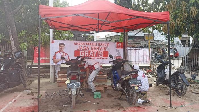 DAM_001-Kegiatan-servis-gratis-dan-penggantian-oli-di-dekat-lokasi-terdampak.jpg