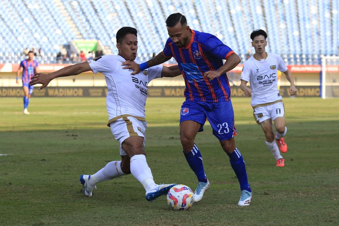 DEWA-UNITED-vs-port-fc-1007.jpg