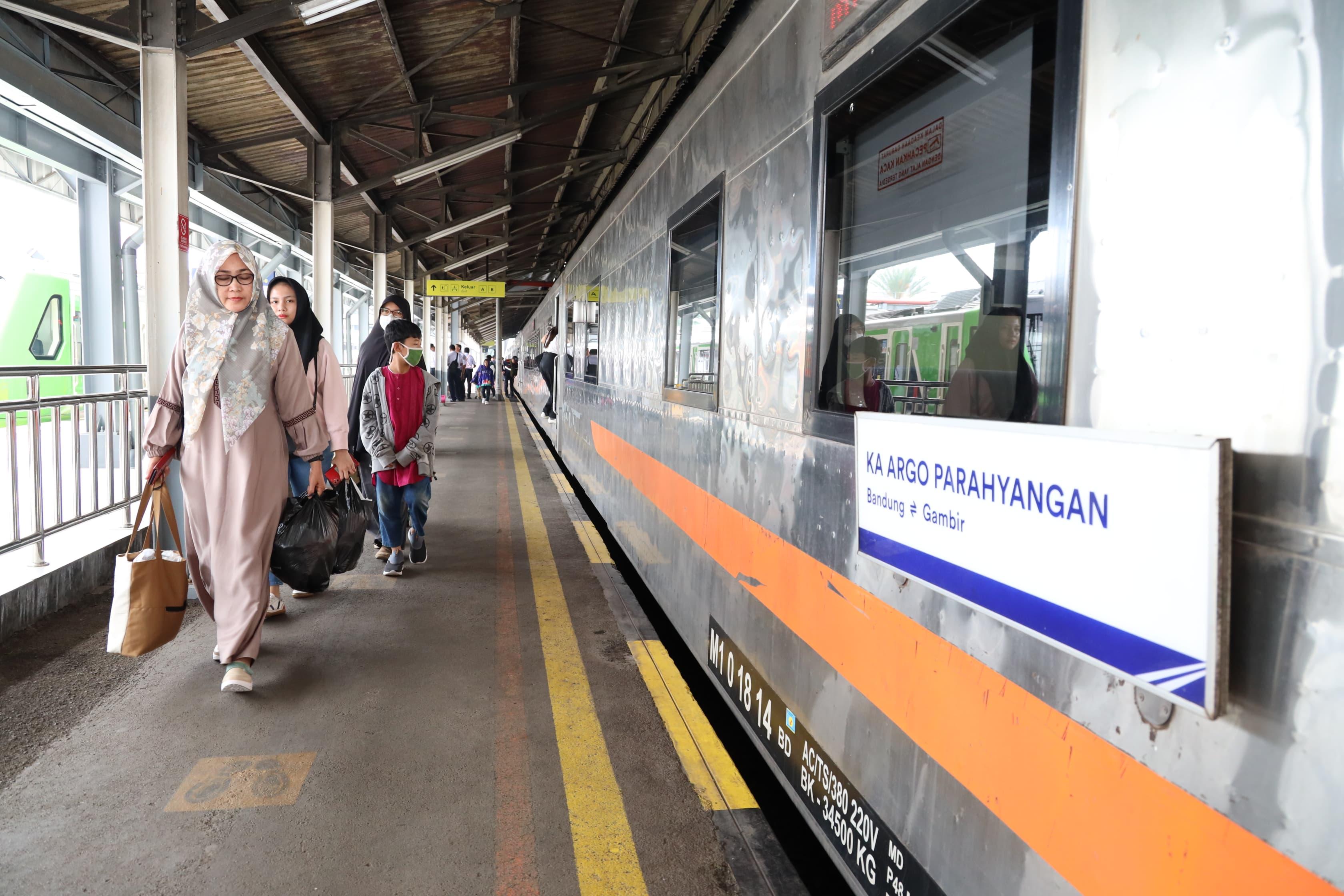 Daop-2-Bandung-menambah-dua-perjalanan-kereta-api.jpg