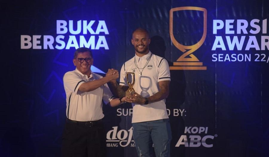 David-da-Silva-raih-dua-penghargaan-Persib-Award-2023.jpg