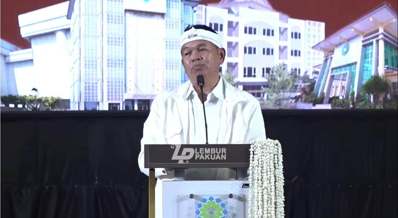 Dedi-Mulyadi-saat-memberi-pidato-di-acara-Dies-Natalis.jpg
