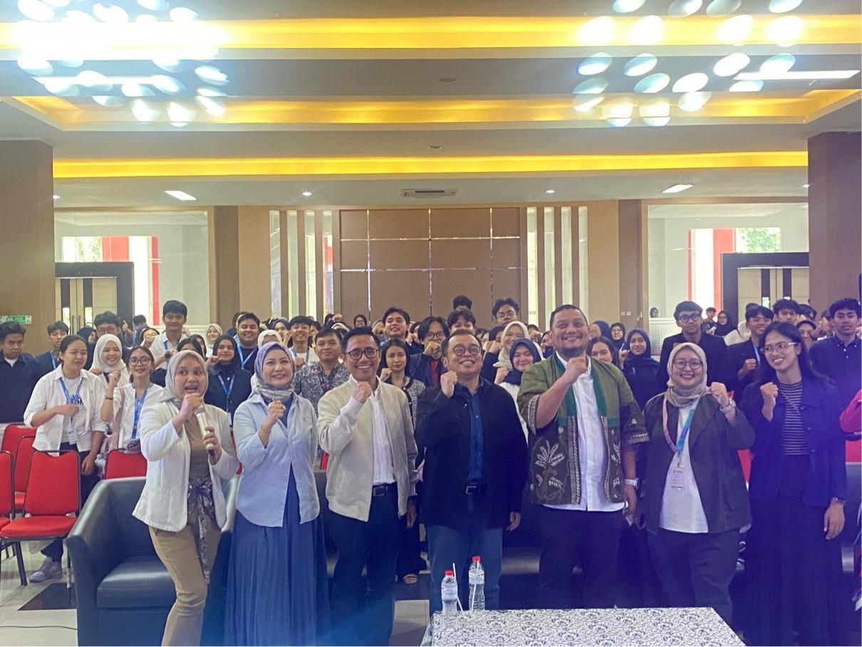 RE:ACT 1.0 Spark for Change Jadi Ajang Pitching Program CSR Mahasiswa PR Telkom University