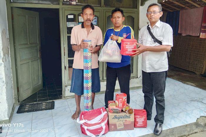 Dinas-Sosial-Kabupaten-Ciamis-menyalurkan-bantuan-logistik.jpg