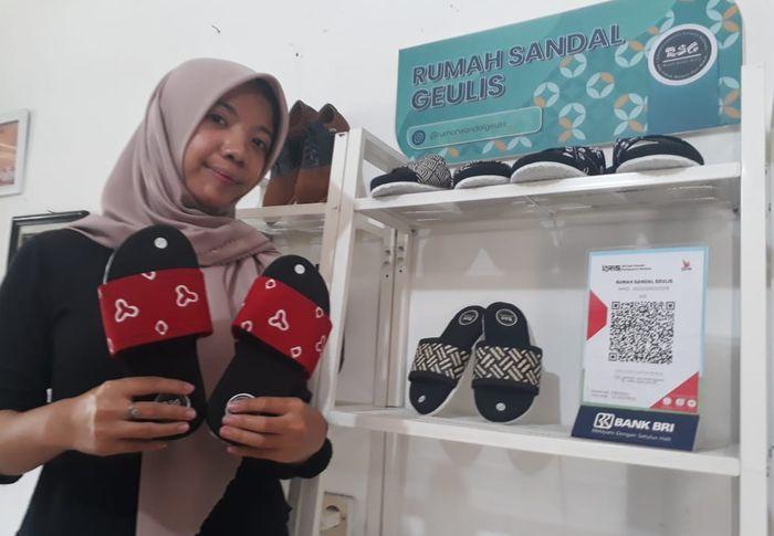 Rumah Sandal Geulis, Berawal Hadiah Sandal dari Ibu untuk Anak, Kini Ada di Banyak Hotel di Bandung