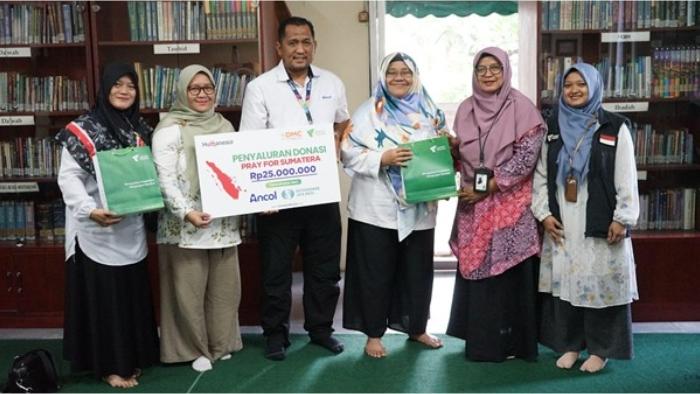 Kolaboraksi Dompet Dhuafa dan Insan Ancol Bersama Yayasan Baiturrahman Jaya Ancol Serahkan Donasi