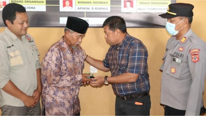 Eman-Suherman-Cabup-Favorit-Warga-Majalengka-Berkat-Tanggap-Keluhan-Masyarakat.jpg