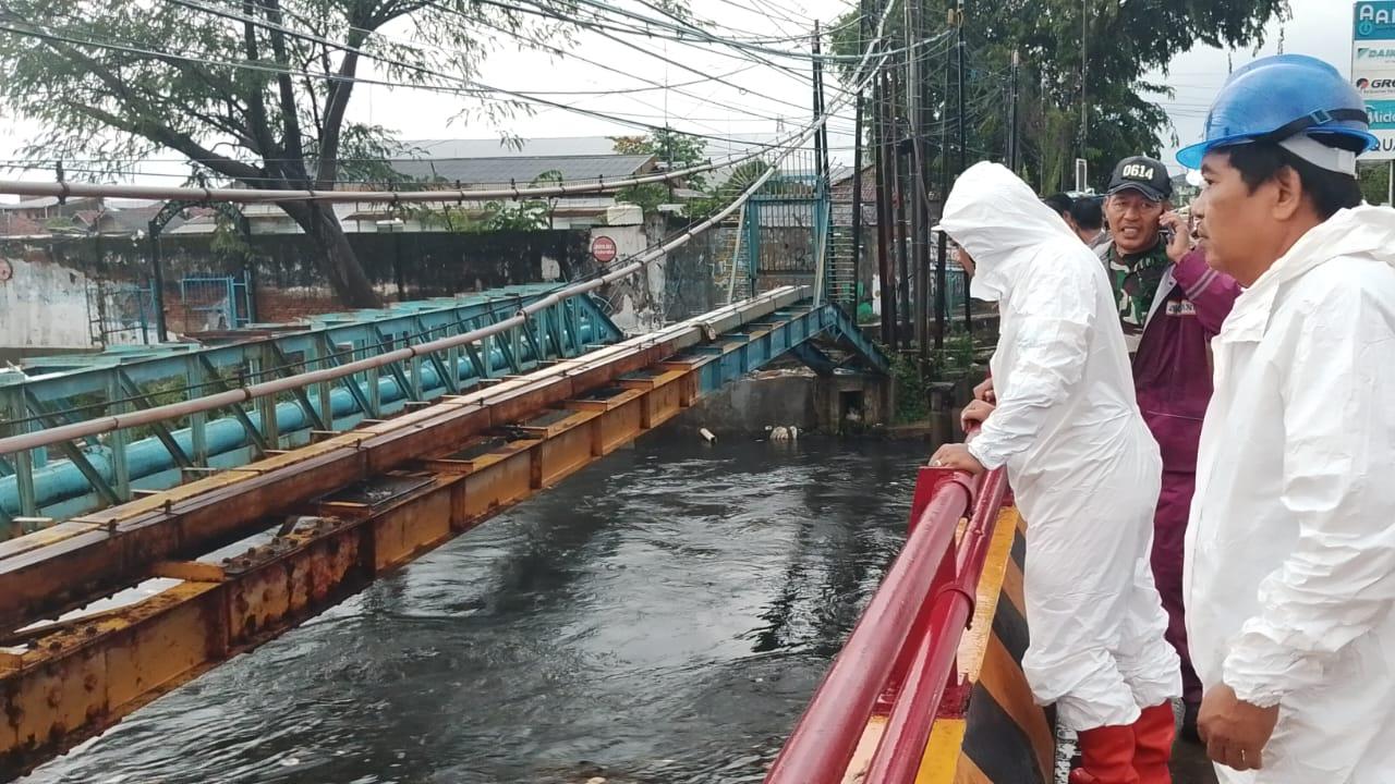 Empat-Bocah-Hanyut-di-Sungai-Kriyan-Cirebon-Tiga-Selamat-Satu-Hilang.jpg