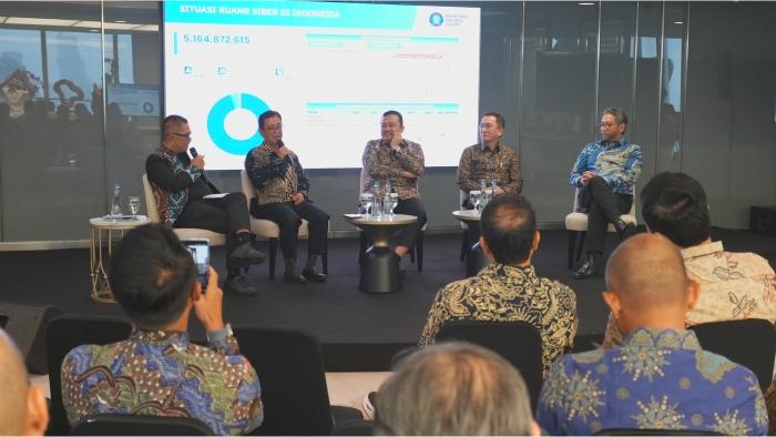Foto-1-2-3-Telkom-menyelenggarakan-Indonesia-Tech-Sovereignty-Forum-2026.jpg