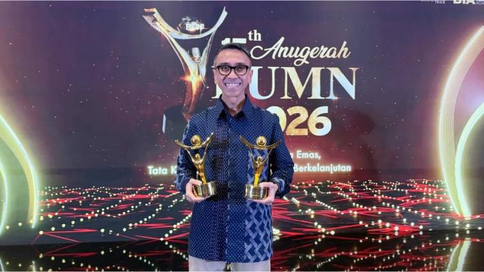 Foto-1-CEO-Nuon-Digital-Indonesia-Aris-Sudewo-menerima-dua-penghargaan.jpg