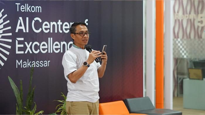 Foto-1-Direktur-IT-Digital-Telkom-Faizal-Rochmad-Djoemadi-memberikan-sambutan.jpg