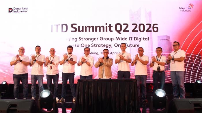 Foto-1-Direktur-IT-Digital-Telkom-Faizal-Rochmad-Djoemadi.jpg
