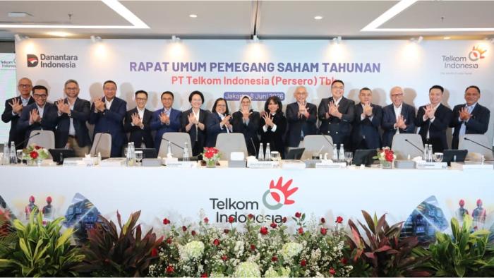 Foto-2-Jajaran-Komisaris-dan-Direksi-Telkom-hasil-keputusan-RUPS-Tahunan-tahun-buku-2025.jpg
