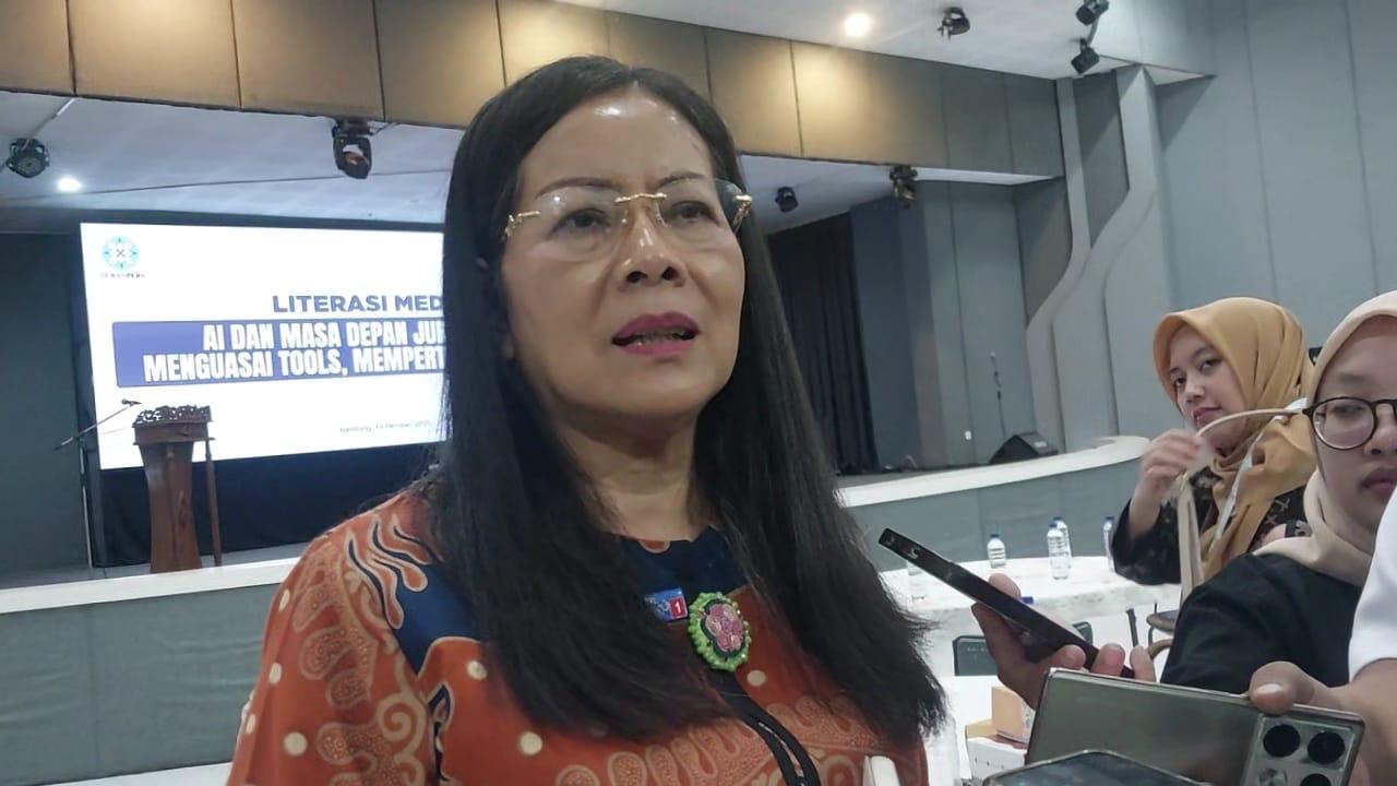 Foto-Rosarita-Niken-Widiastuti-dari-Dewan-Pers.jpg