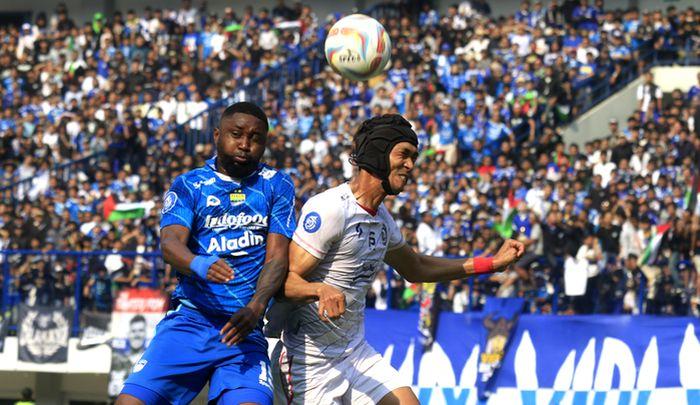 'Tak Apa, Kasian Arema di Zona Degradasi' kata Bobotoh setelah Persib Ditahan Arema 2-2
