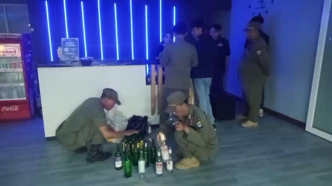 Karaoke Terselubung di Cirebon 'Ngeyel' Tetap Beroperasi saat Ramadhan, Berujung Digerebek