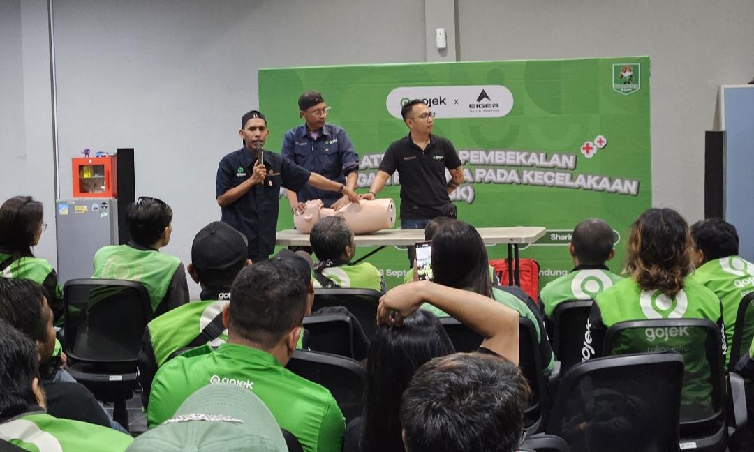 Gojek-Gandeng-EIGER-Perkuat-Keselamatan-Mitra-Driver-Melalui-Pelatihan-dan-Tas-P3K-di-Bandung.jpg
