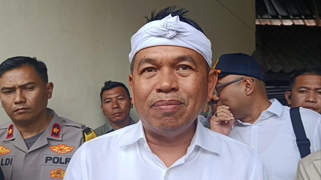 Gubernur-Jawa-Barat-Dedi-Mulyadi-di-Cirebon.jpg
