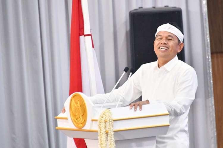 Gubernur-Jawa-Barat-Dedi-Mulyadi-memberikan-sambutan-9.jpg