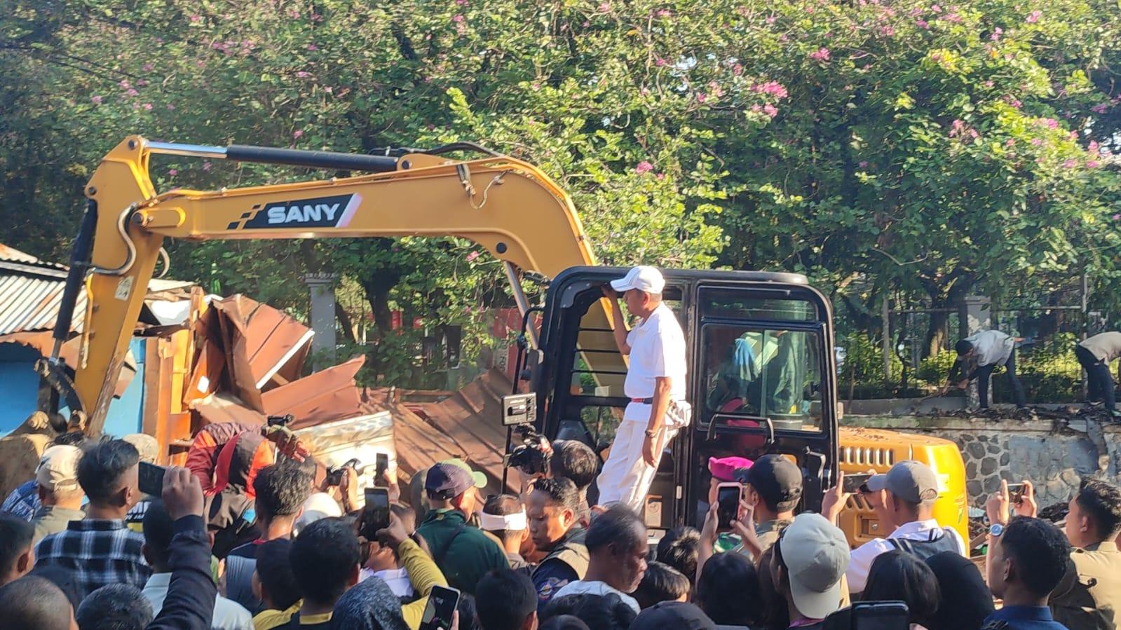 ''Cukup Buat Makan,'' Dedi Mulyadi Pastikan PKL di Jalan Eyckman Bandung Dapat Uang Kompensasi