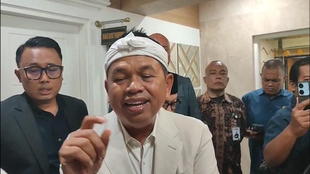 Dedi Mulyadi Minta Satpol PP Jemput Dadang yang Viral Tinggal di TPU Kristen Pandu Bandung