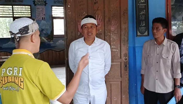 Gubernur-Jawa-Barat-Dedi-Mulyadi-saat-mengunjungi-SMPN-2-Jalancagak-Subang.jpg