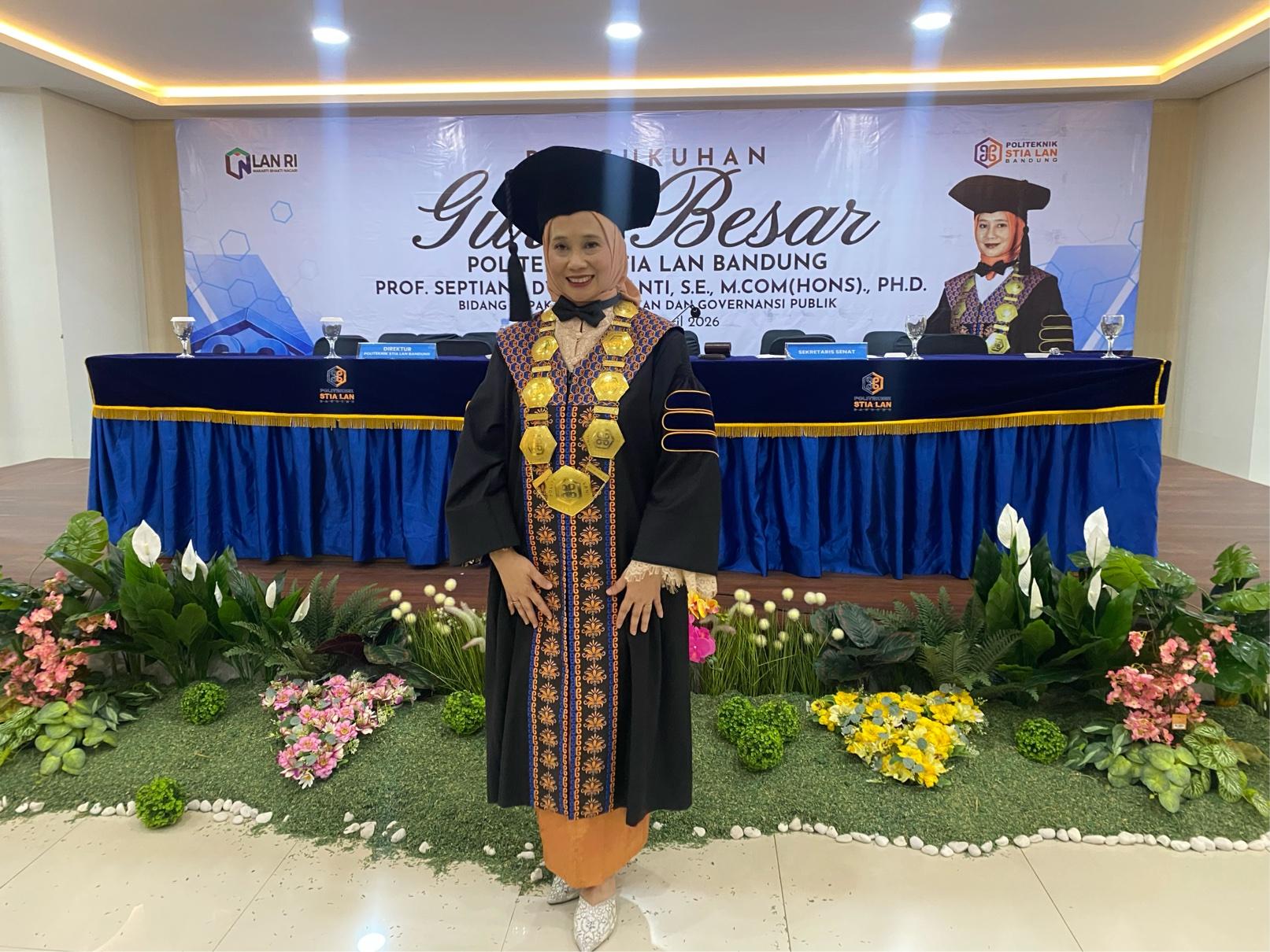 Guru-besar-Politeknik-stia-lan.jpg