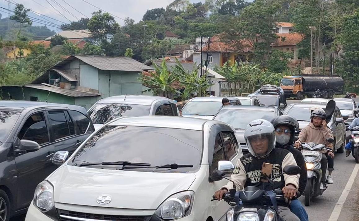 Pecah Rekor, Volume Kendaraan di Jalur Nagreg Bandung Capai 212 Ribu pada H2 Lebaran Idul Fitri